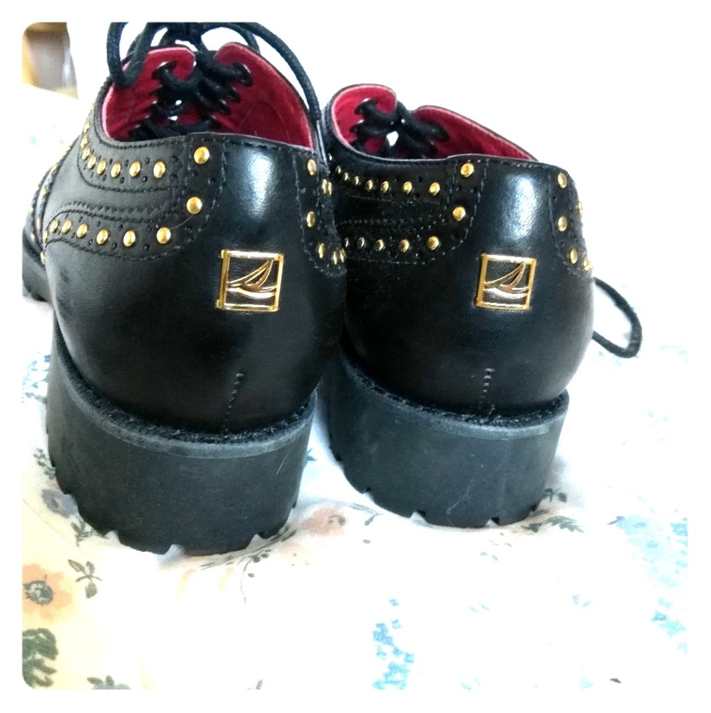Women's shoes